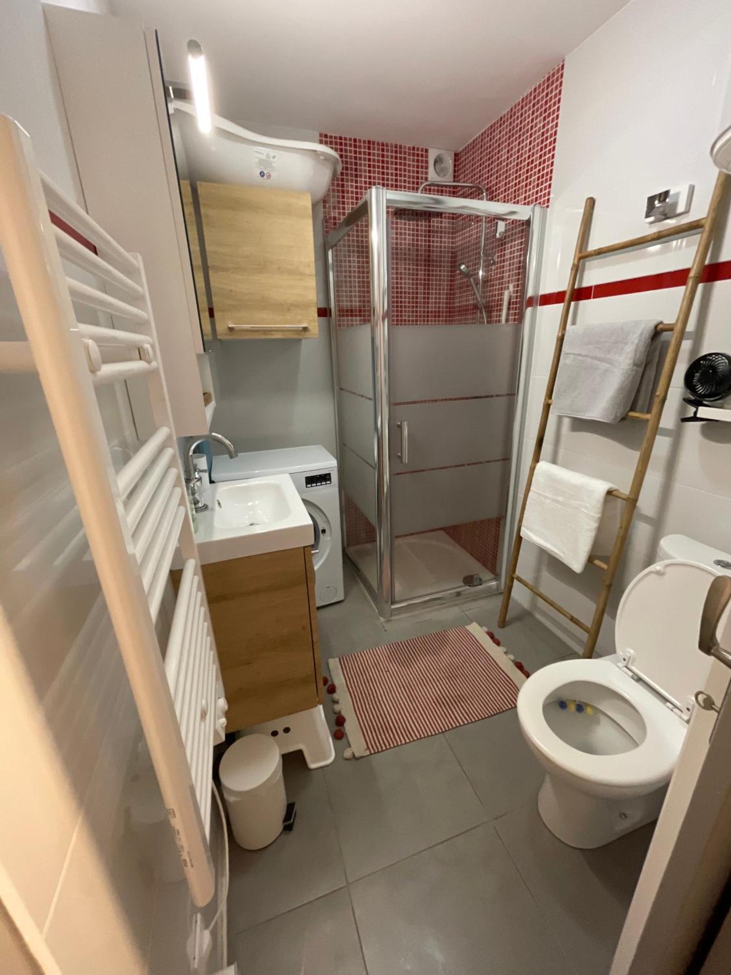 Avec Chambre, Terrasse Et Jardinet Proche Plage, Foret Pins, Piste Cyclable, Apartment